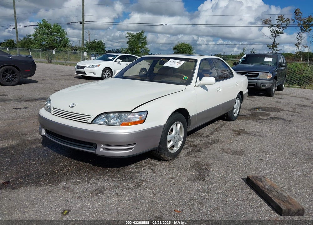 1992 LEXUS ES 300 VIN: JT8VK13T2N0024155