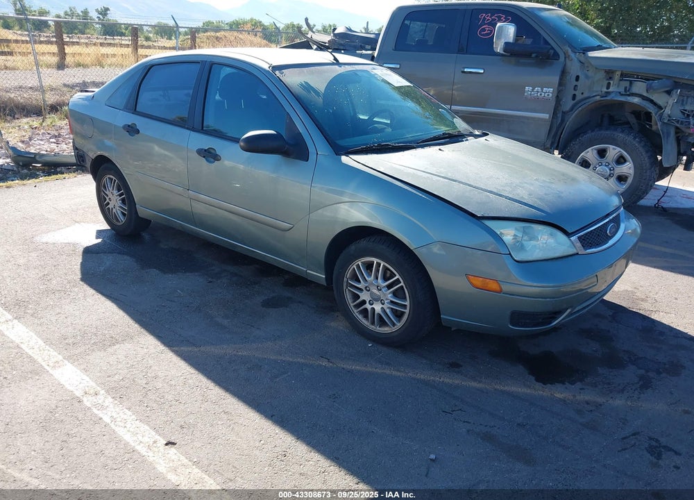 2005 FORD FOCUS ZX4 VIN: 1FAFP34N95W265653