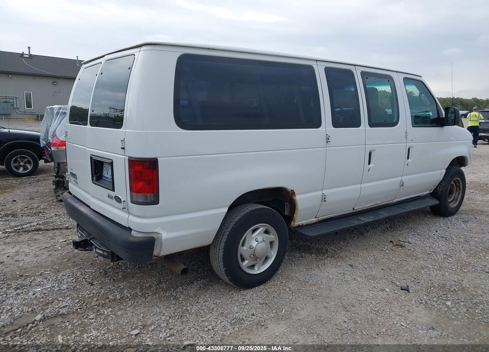 2011 FORD E-350 SUPER DUTY XL VIN: 1FBNE3BLXBDA70461
