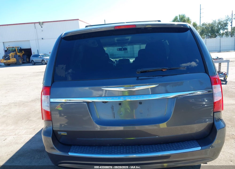 2016 CHRYSLER TOWN & COUNTRY VIN: 2C4RC1BG6GR156445
