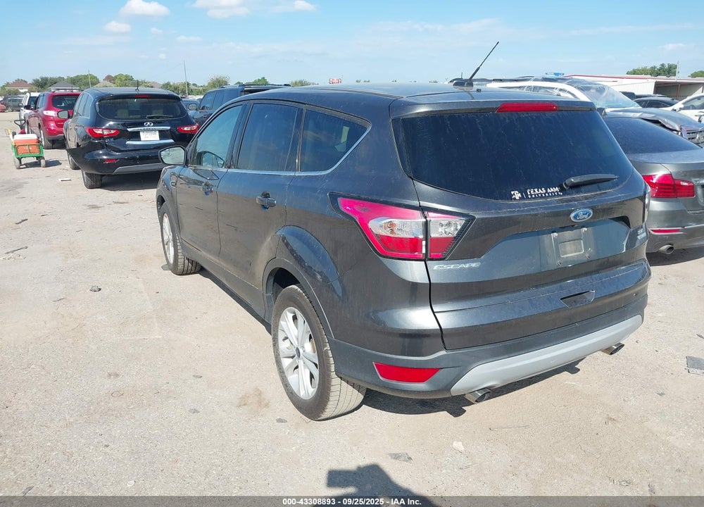 2017 FORD ESCAPE SE VIN: 1FMCU0GD6HUE38595