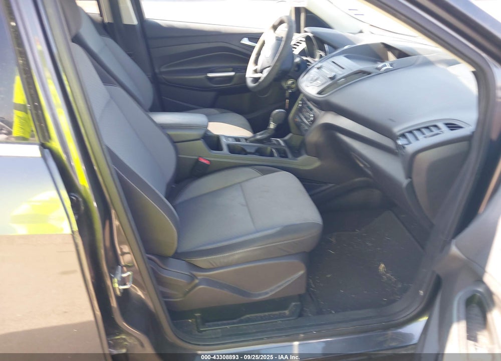 2017 FORD ESCAPE SE VIN: 1FMCU0GD6HUE38595