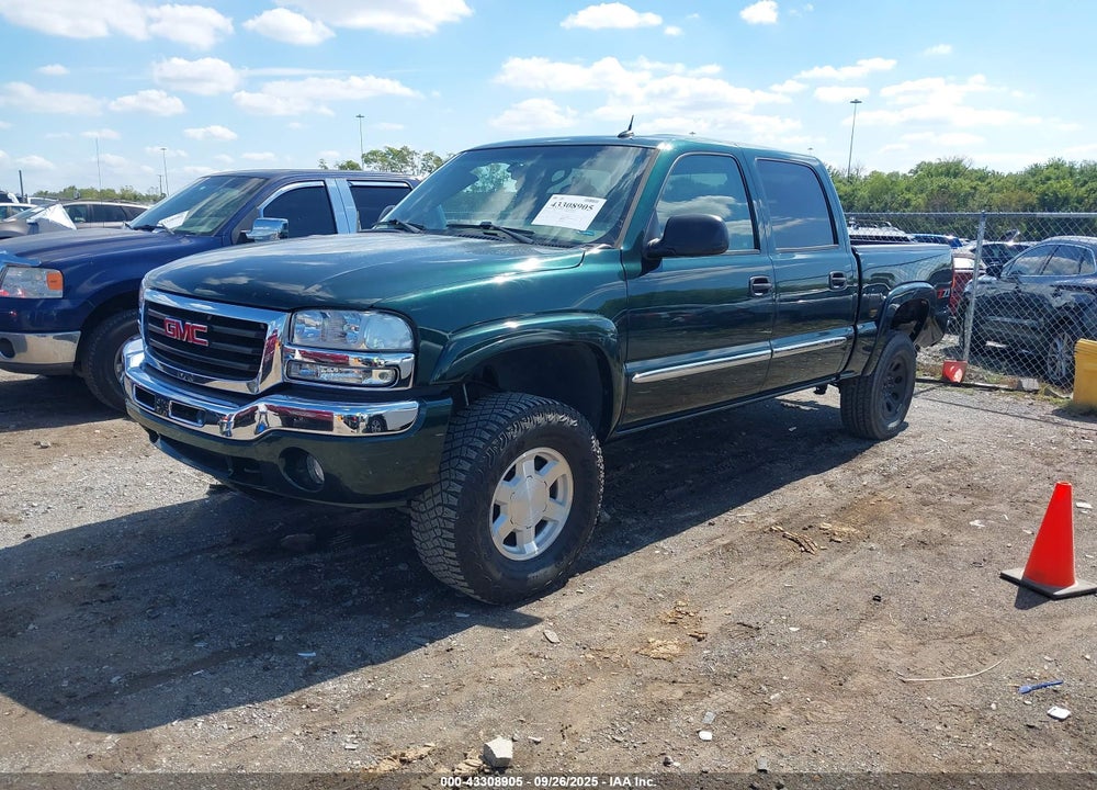 2005 GMC SIERRA 1500 SLT VIN: 2GTEK13T551120500