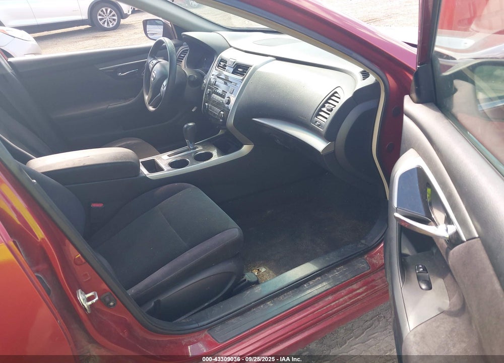 2013 NISSAN ALTIMA VIN: 1N4AL3AP8DN481882