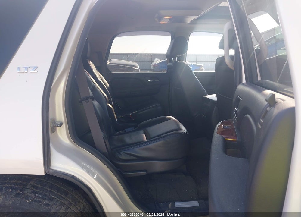 2013 CHEVROLET TAHOE VIN: 1GNSKCE07DR368911