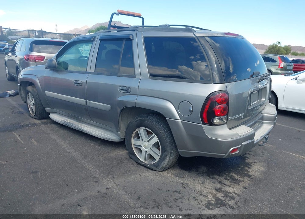 2005 CHEVROLET TRAILBLAZER LS VIN: 1GNDT13S152111963
