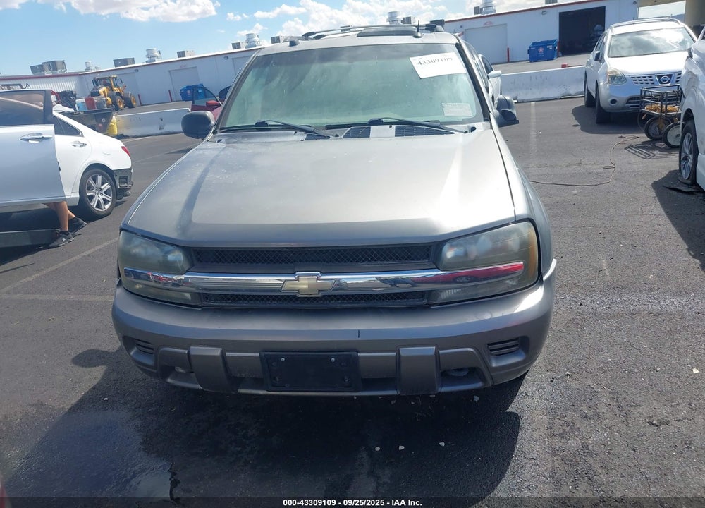 2005 CHEVROLET TRAILBLAZER LS VIN: 1GNDT13S152111963