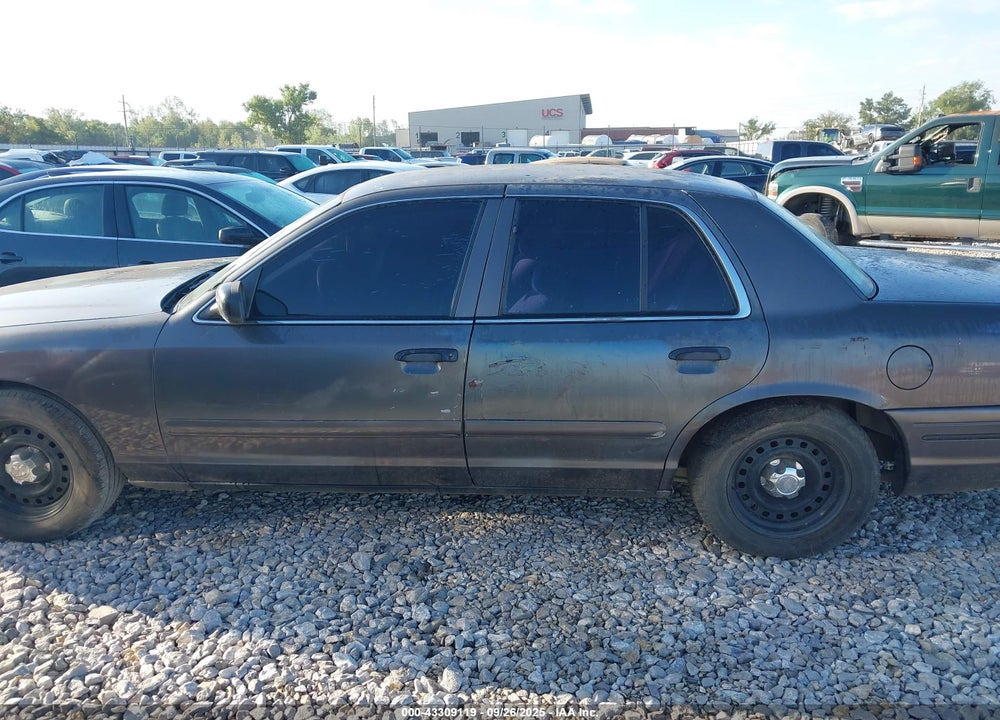 1999 FORD CROWN VICTORIA POLICE INTERCEPTOR VIN: 2FAFP71W8XX106408