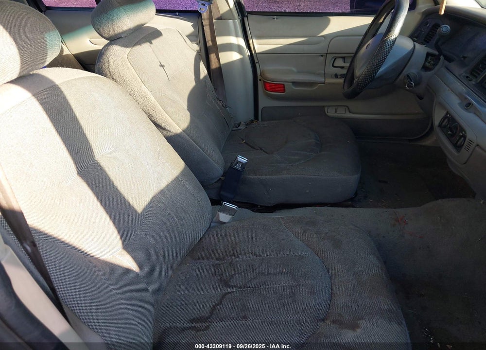 1999 FORD CROWN VICTORIA POLICE INTERCEPTOR VIN: 2FAFP71W8XX106408