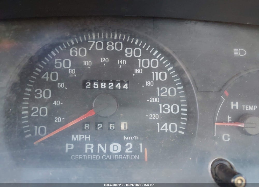 1999 FORD CROWN VICTORIA POLICE INTERCEPTOR VIN: 2FAFP71W8XX106408