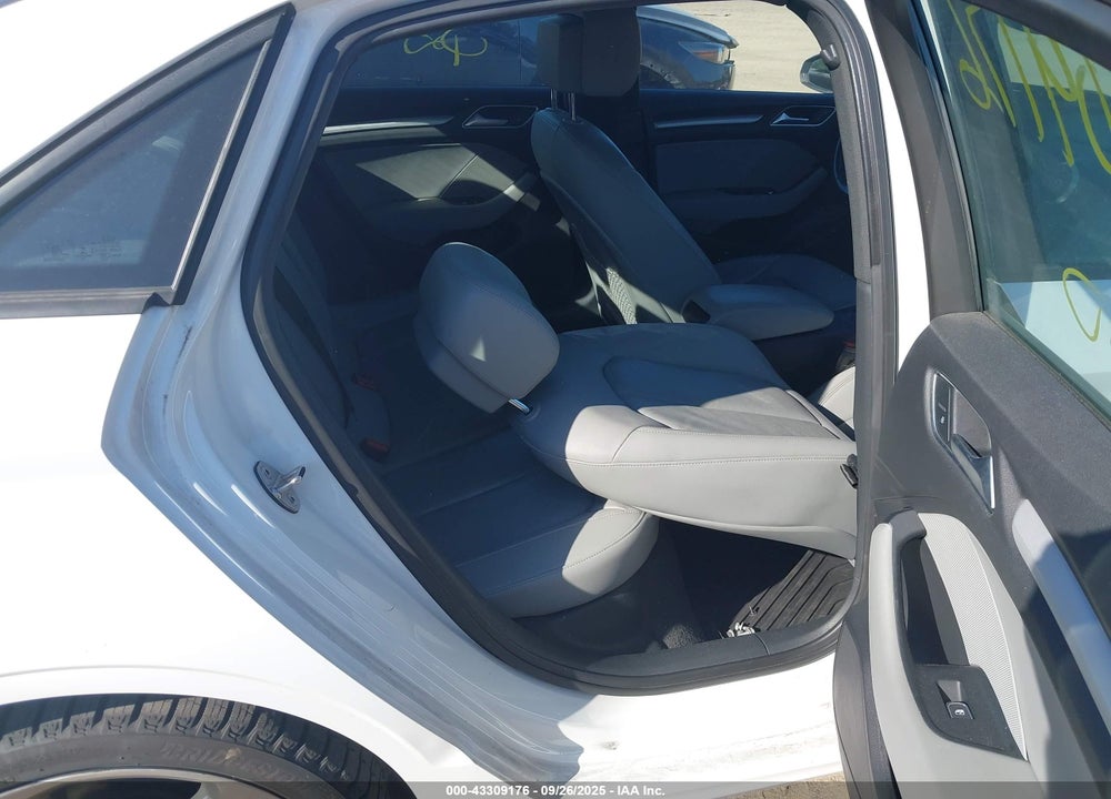 2017 AUDI A3 VIN: WAUB8GFFXH1057556
