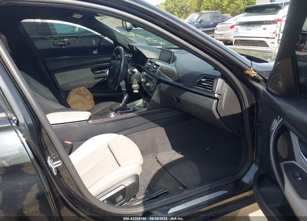2013 BMW 3 SERIES VIN: WBA3B9C59DJ899425