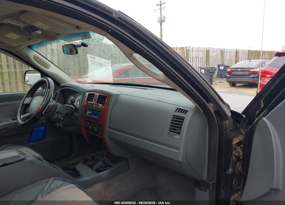 2005 DODGE DAKOTA SLT VIN: 1D7HW48KX5S161357