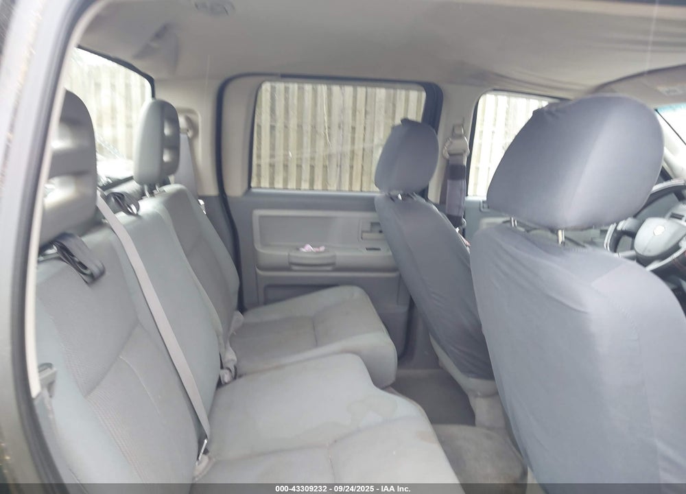 2005 DODGE DAKOTA SLT VIN: 1D7HW48KX5S161357