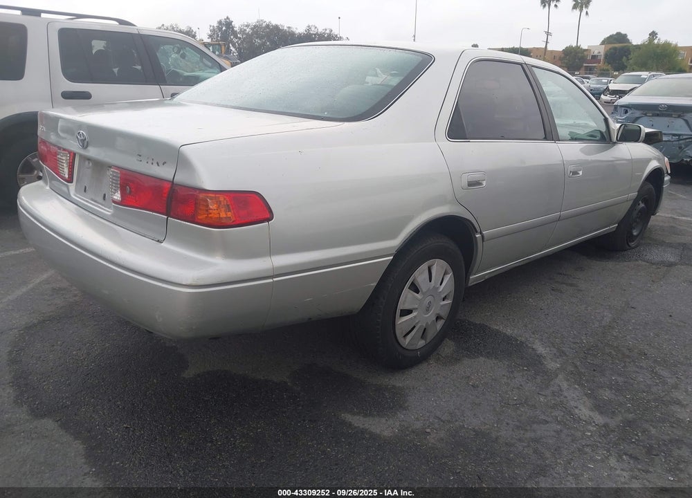 2000 TOYOTA CAMRY LE VIN: JT2BG22K6Y0526684