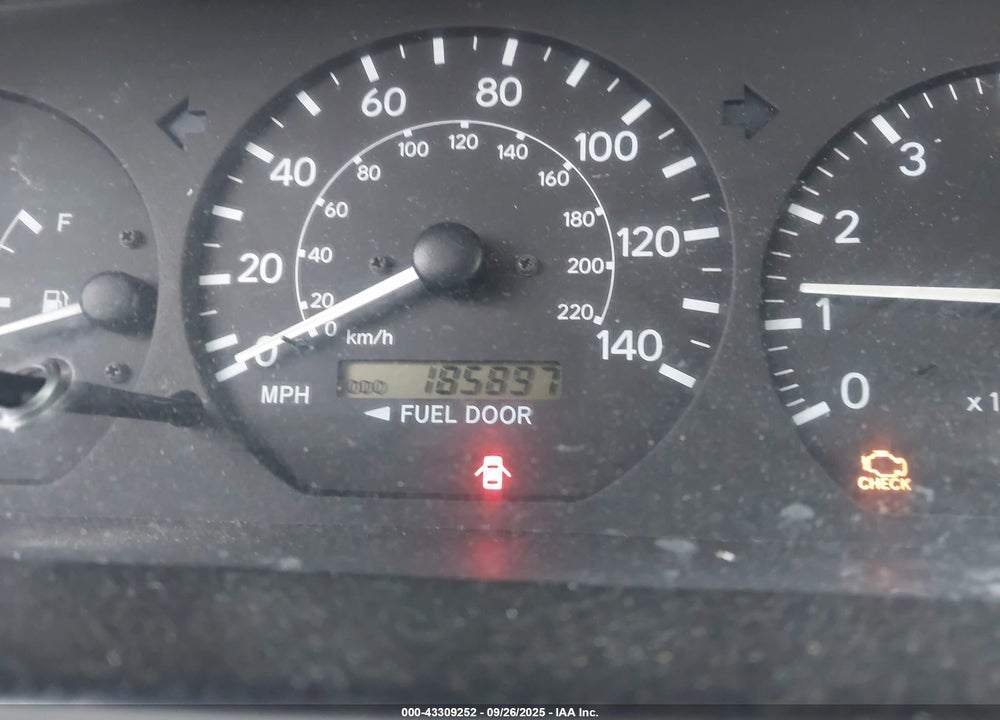 2000 TOYOTA CAMRY LE VIN: JT2BG22K6Y0526684