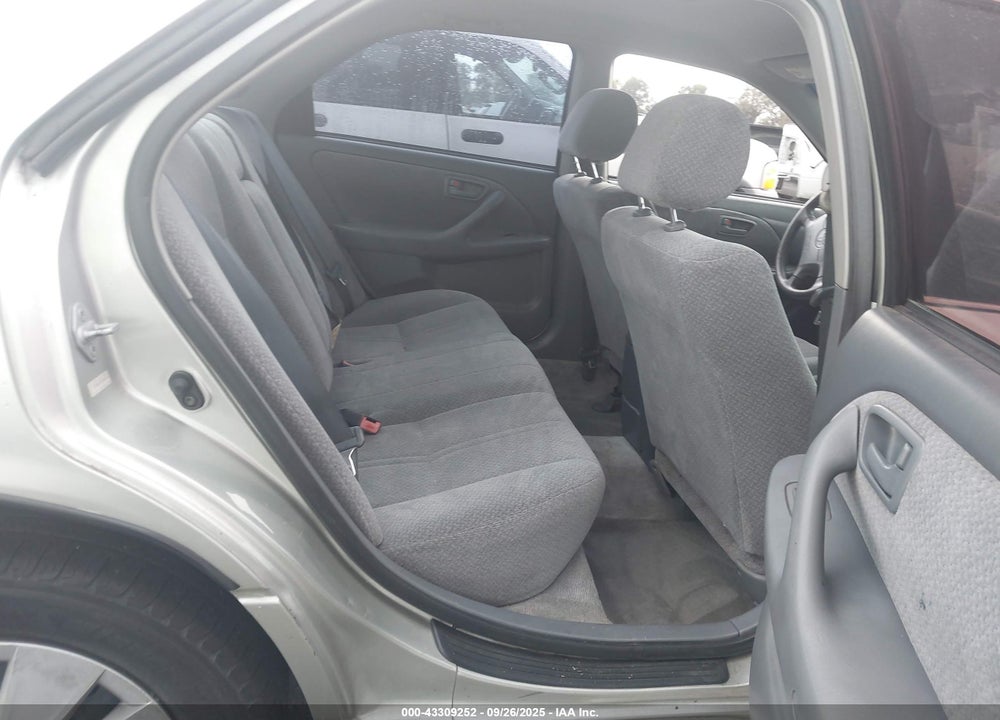 2000 TOYOTA CAMRY LE VIN: JT2BG22K6Y0526684