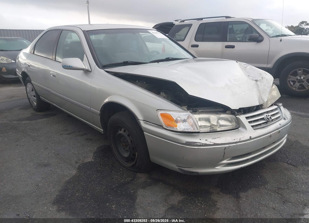 2000 TOYOTA CAMRY LE VIN: JT2BG22K6Y0526684
