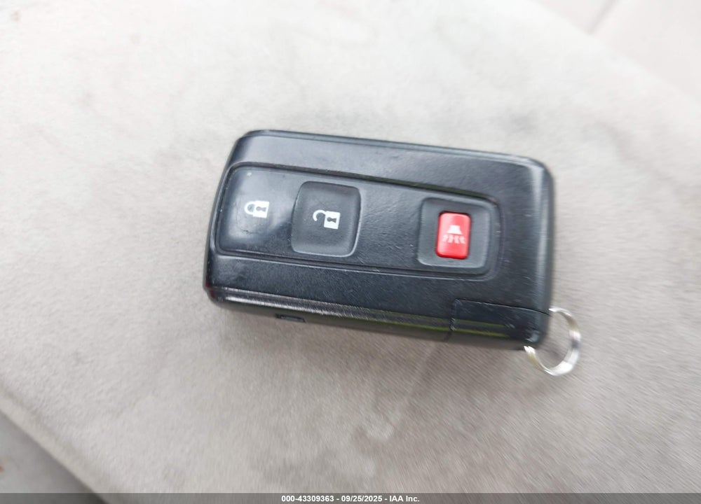 2007 TOYOTA PRIUS VIN: JTDKB20U777623862