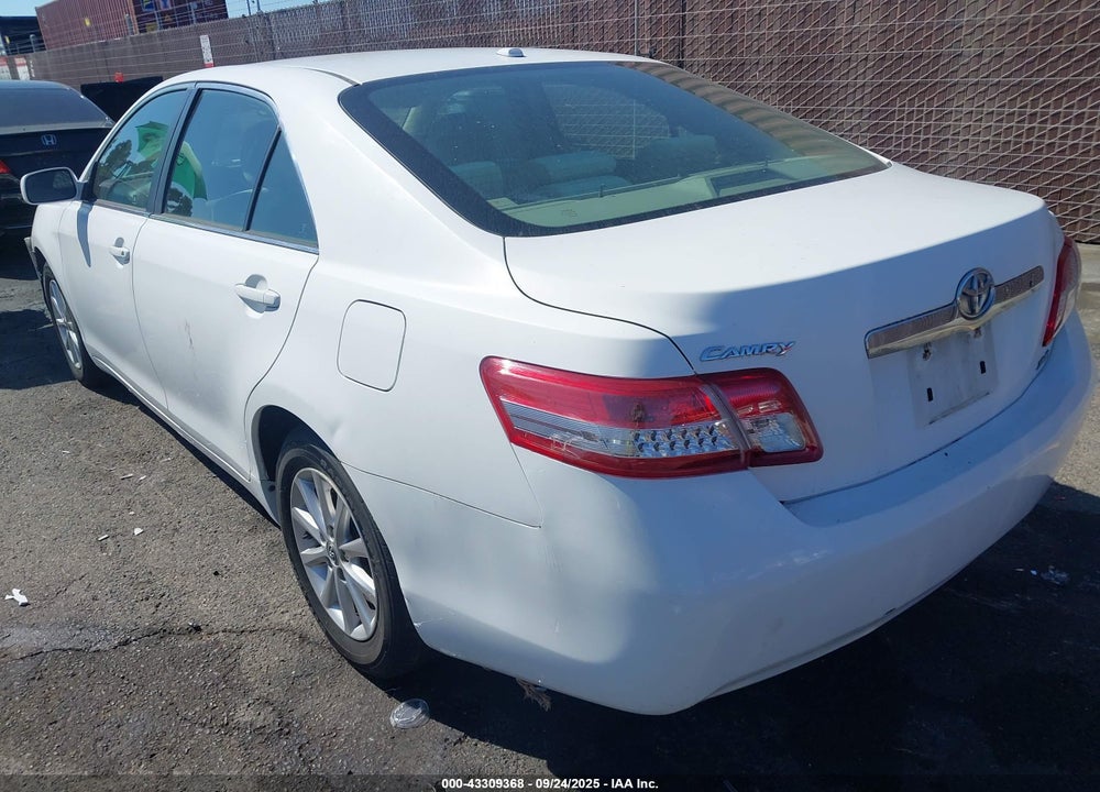 2011 TOYOTA CAMRY XLE VIN: 4T1BF3EK8BU660068