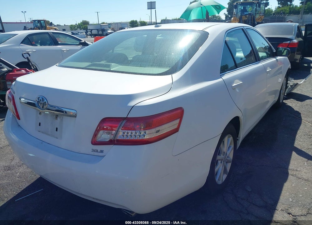2011 TOYOTA CAMRY XLE VIN: 4T1BF3EK8BU660068