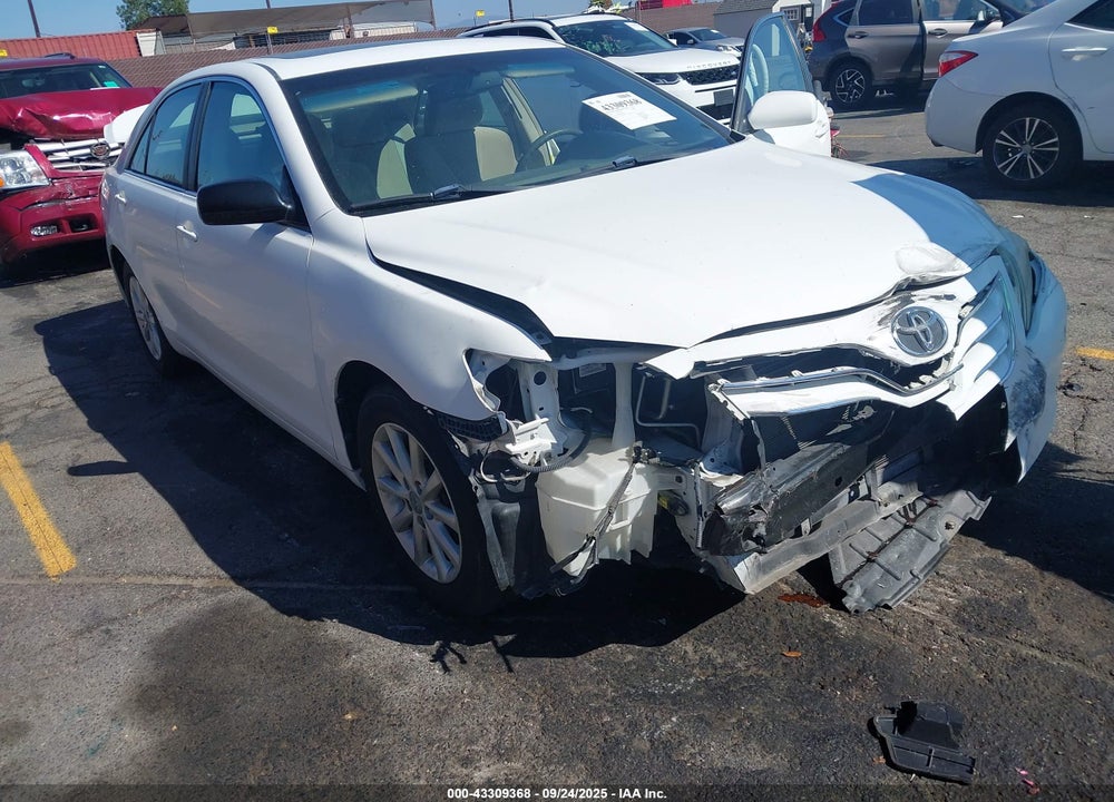 2011 TOYOTA CAMRY XLE VIN: 4T1BF3EK8BU660068