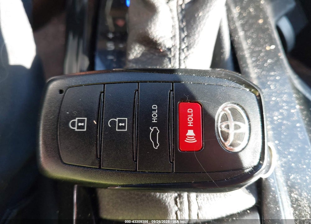 2025 TOYOTA CAMRY SE VIN: 4T1DBADK6SU528646