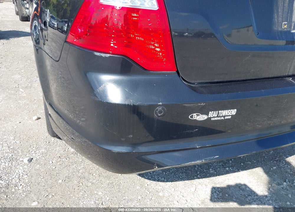 2010 FORD FUSION VIN: 3FADP0L39AR167919