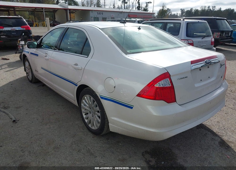 2011 FORD FUSION VIN: 3FADP0L39BR202766