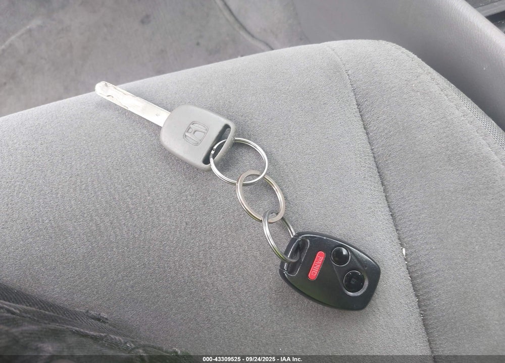 2006 HONDA CIVIC LX VIN: 2HGFA16576H524770