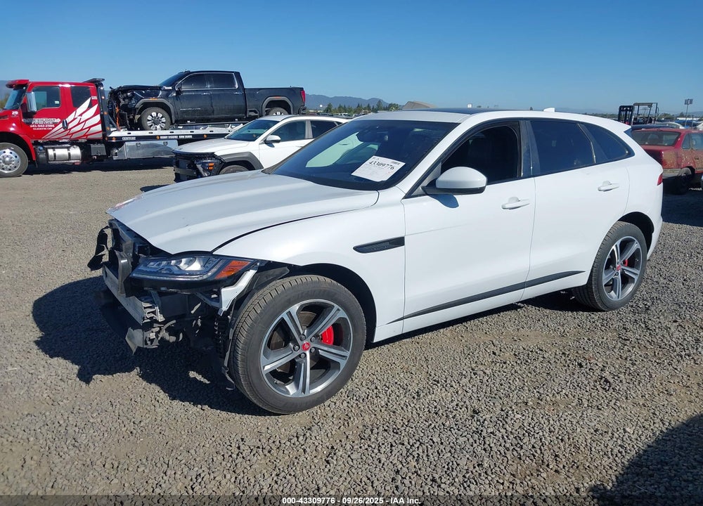 2017 JAGUAR F-PACE VIN: SADCM2BV8HA899030