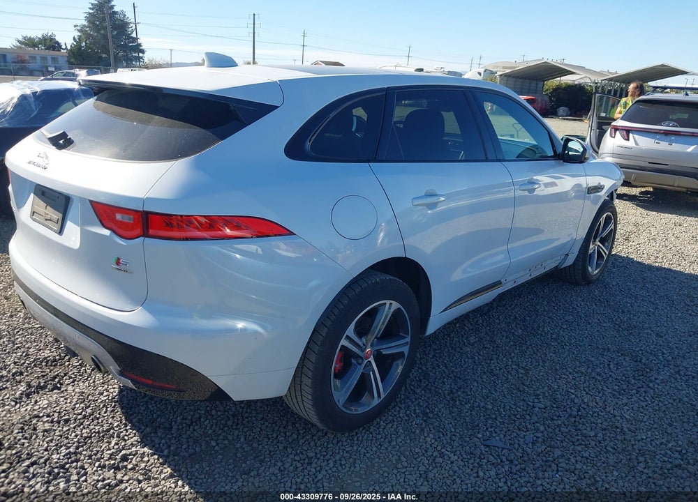 2017 JAGUAR F-PACE VIN: SADCM2BV8HA899030