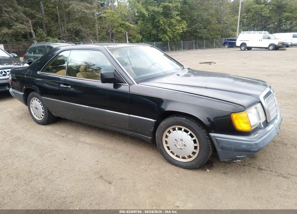 1990 MERCEDES-BENZ 300 CE VIN: WDBEA51D2LB120052