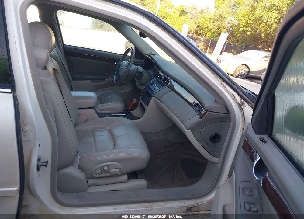 2000 CADILLAC DEVILLE DTS VIN: 1G6KF5792YU275787