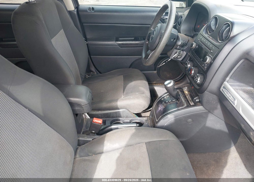 2014 JEEP COMPASS VIN: 1C4NJCBA4ED811987