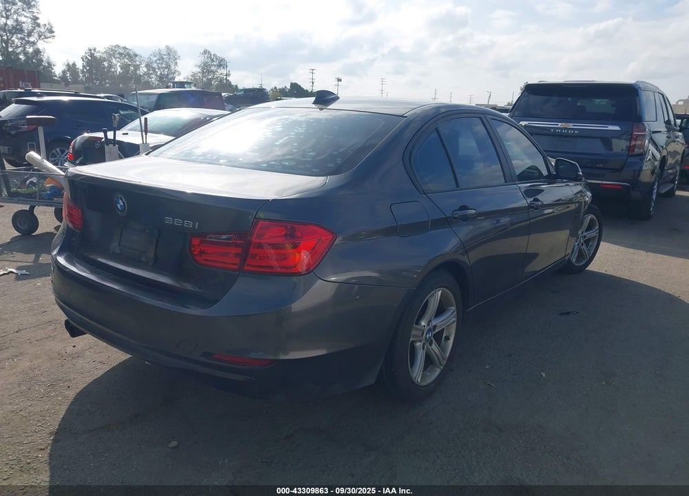 2014 BMW 3 SERIES VIN: WBA3A5C56EP600435