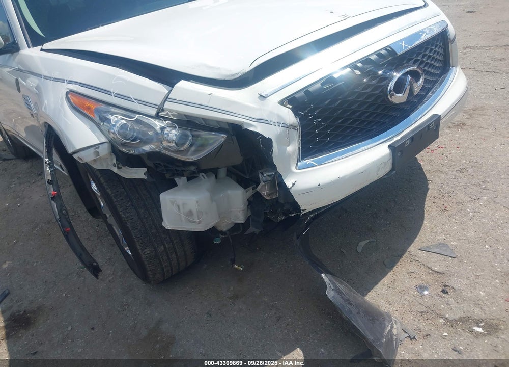 2015 INFINITI QX70 VIN: JN8CS1MU0FM381199