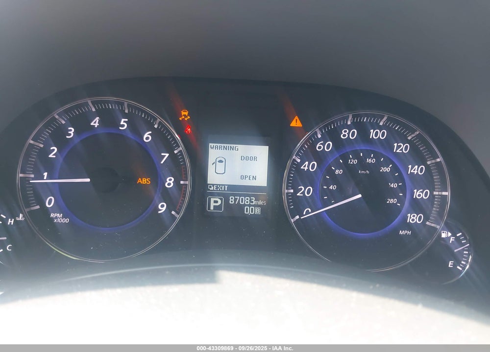 2015 INFINITI QX70 VIN: JN8CS1MU0FM381199