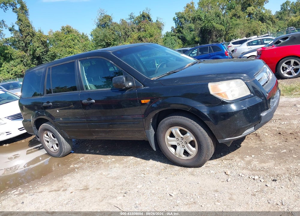 2007 HONDA PILOT LX VIN: 2HKYF18137H512076
