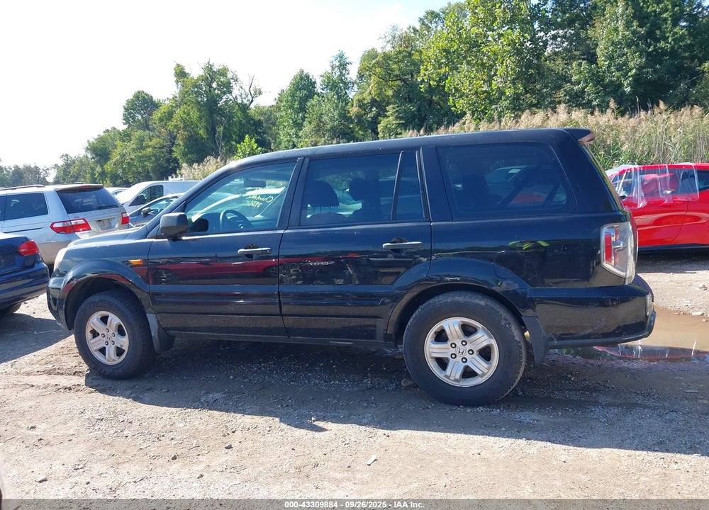2007 HONDA PILOT LX VIN: 2HKYF18137H512076