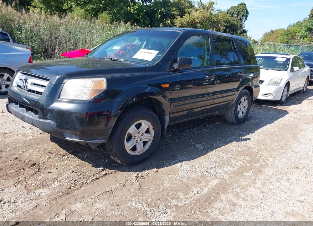 2007 HONDA PILOT LX VIN: 2HKYF18137H512076