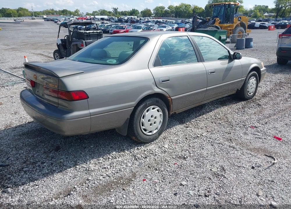 1998 TOYOTA CAMRY LE VIN: 4T1BG22KXWU220693