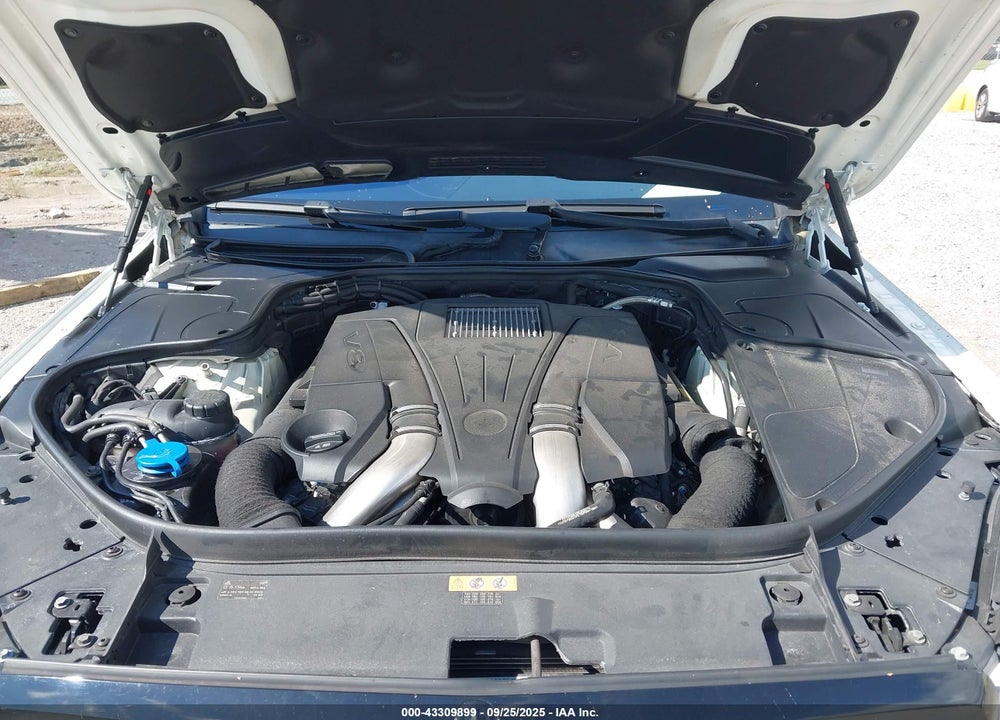 2015 MERCEDES-BENZ S 550 4MATIC VIN: WDDUG8FB2FA201895