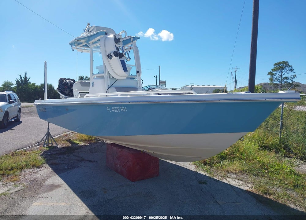 2017 EVERGLADES N/A VIN: RJDJ0733G617