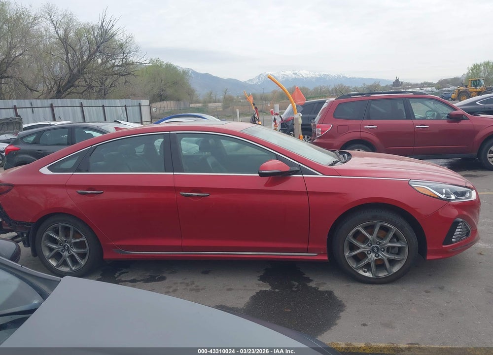 2018 HYUNDAI SONATA SPORT 2.0T VIN: 5NPE34AB8JH643298