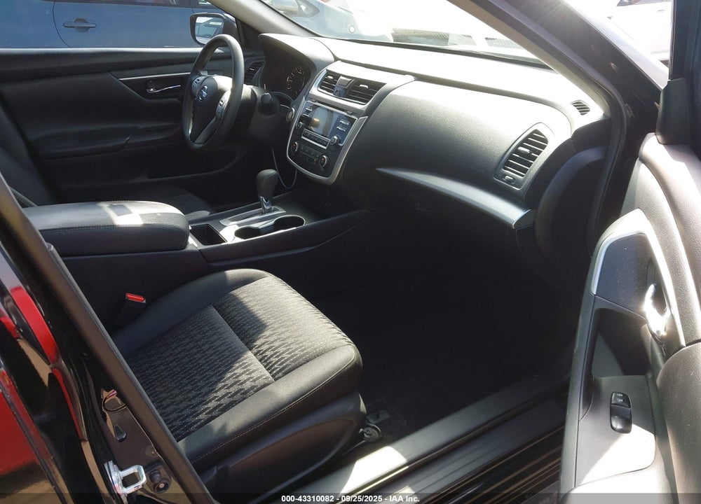 2017 NISSAN ALTIMA VIN: 1N4AL3AP8HN319658