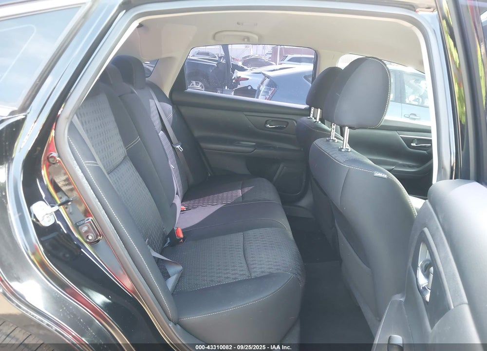 2017 NISSAN ALTIMA VIN: 1N4AL3AP8HN319658
