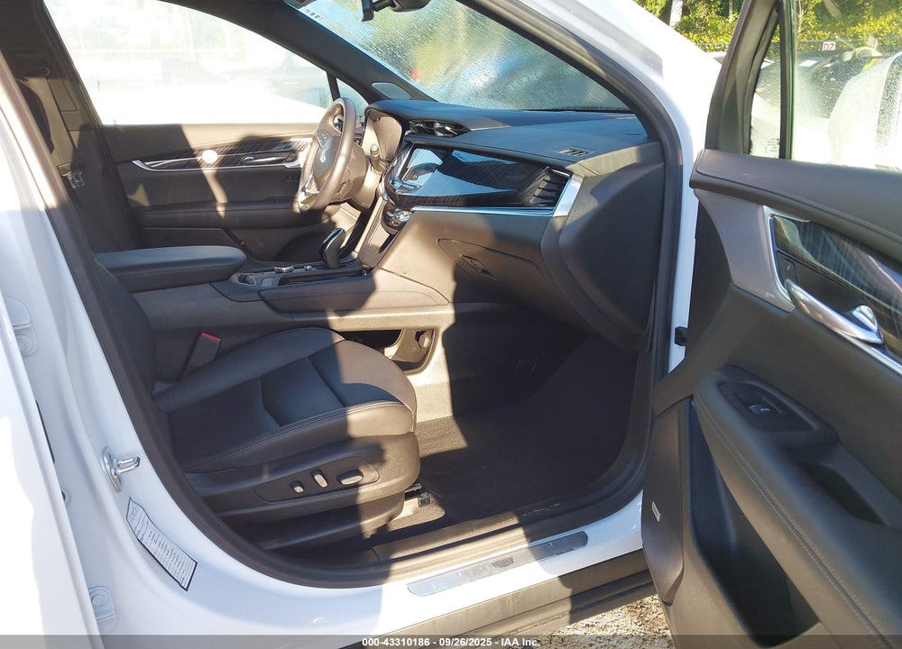 2025 CADILLAC XT6 VIN: 1GYKPCRS5SZ122792