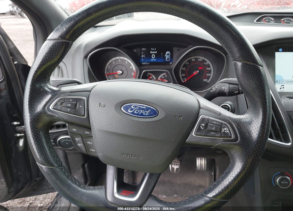 2017 FORD FOCUS VIN: 1FADP3L9XHL275402