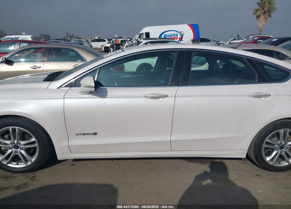 2016 FORD FUSION VIN: 3FA6P0RU7GR384449